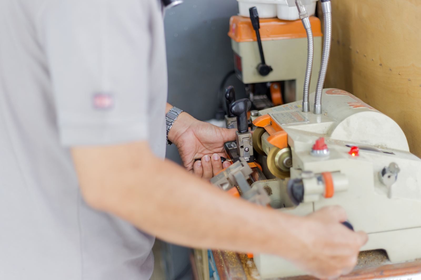 key cutting machine — locksmith services in North Carolina